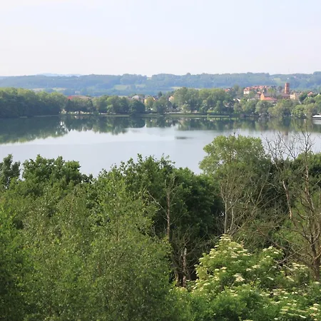 Mira - Mira Z Widokiem Na Jezioro Chmielno