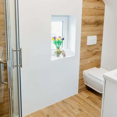 Mira - Mira Z Widokiem Na Jezioro Guest house