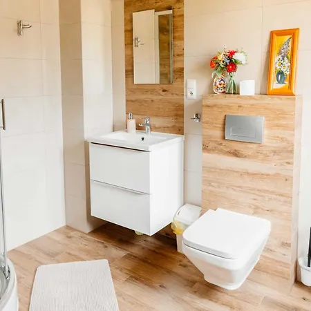 Mira - Mira Z Widokiem Na Jezioro Guest house