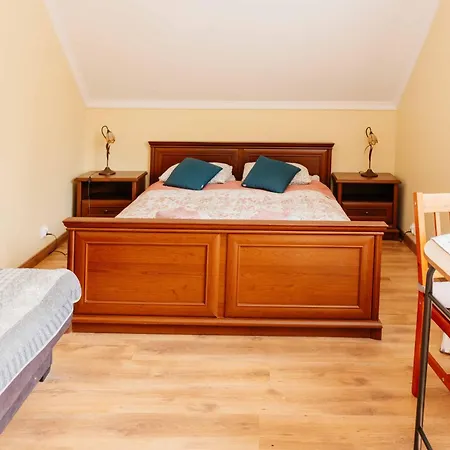 Mira - Mira Z Widokiem 3*